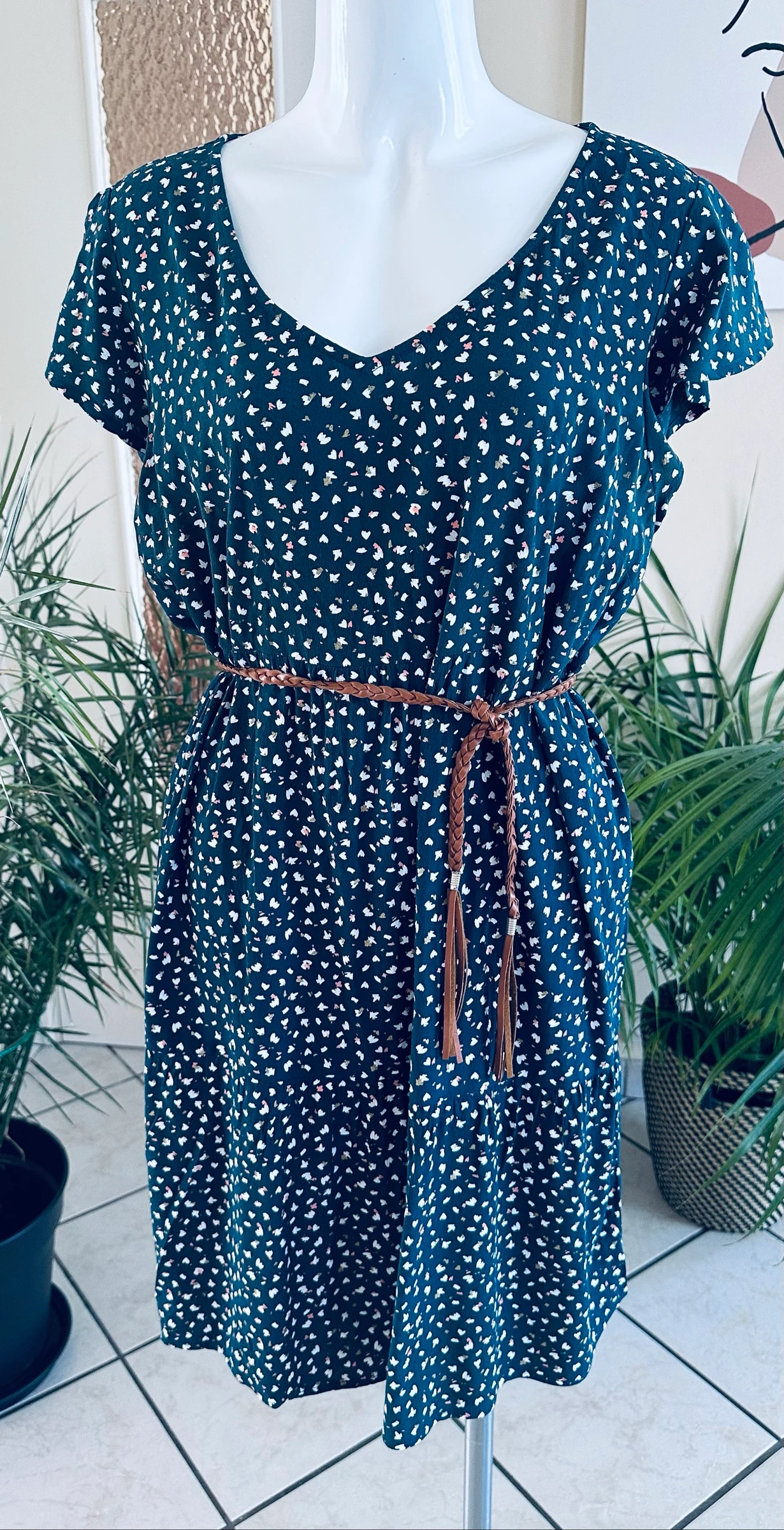 Robe fluide imprimée fond vert foncé Taille 46 (Excellent état)